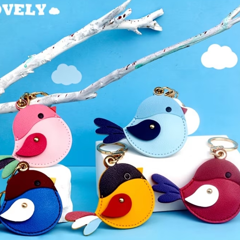 Blue bird purse charm/keychain/smart tag holder! - Picture 4 of 4
